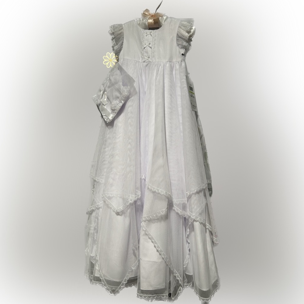 Excellent quality white christening baby dress 3/6 months